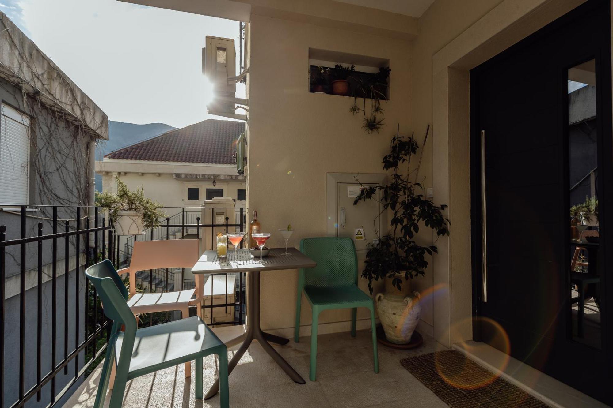 Kotor Central Point 外观 照片