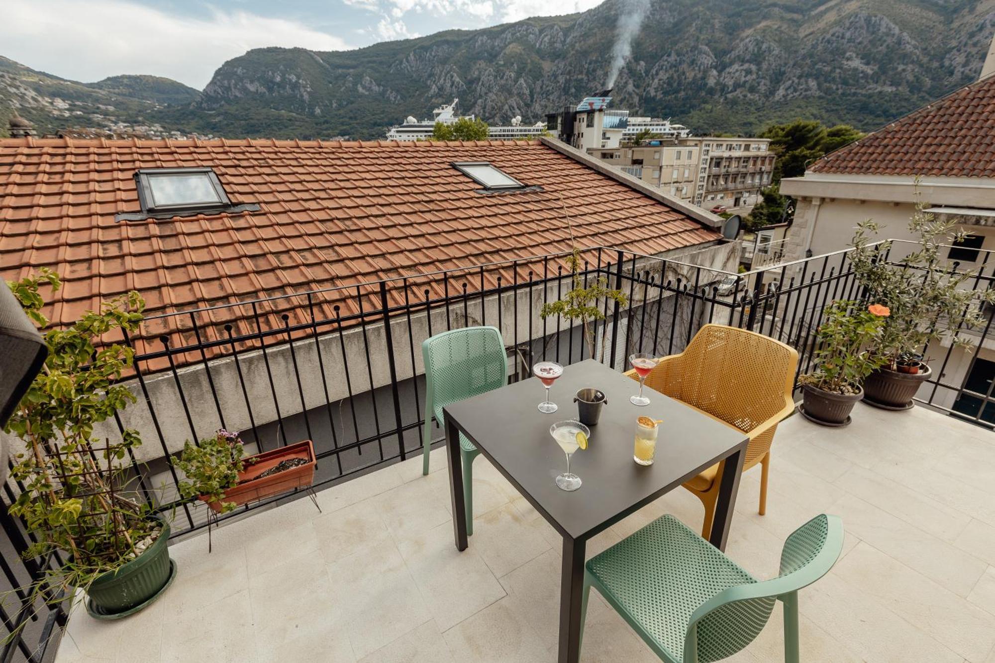 Kotor Central Point 外观 照片