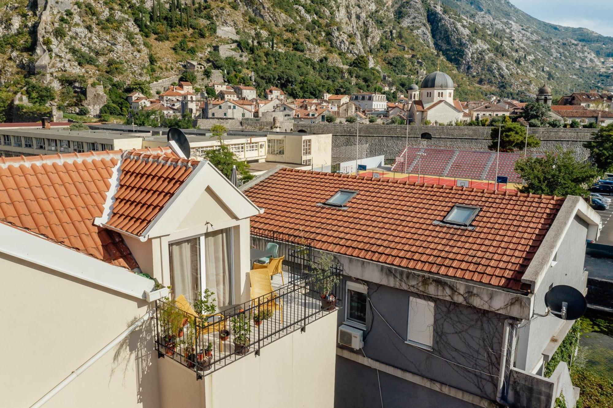Kotor Central Point 外观 照片