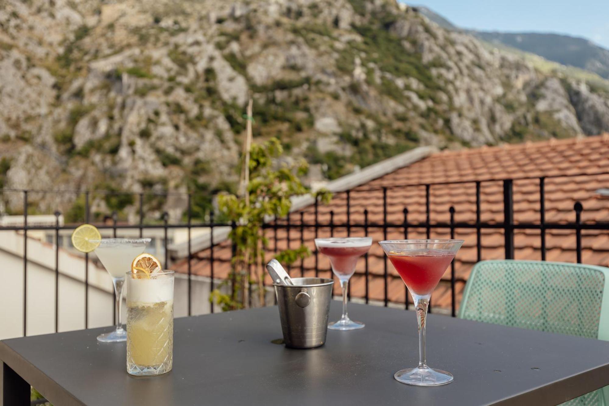 Kotor Central Point 外观 照片